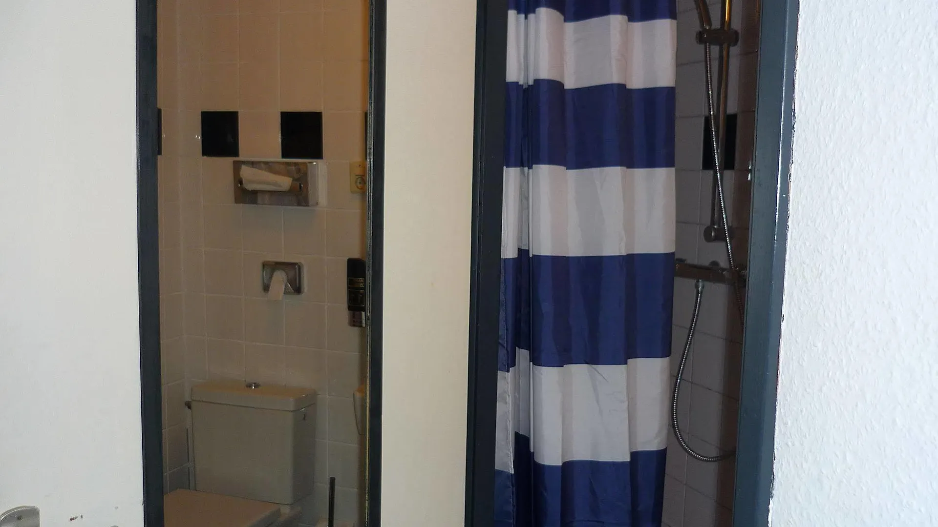 Hotel Beez Maastricht 2*,  Niederlande